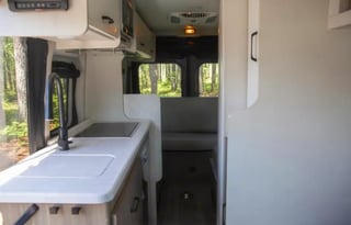 B01 - Thor Twist Van - The RV Rental Factory