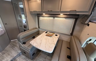 New 2026 Thor Chateau 24ft.RV-free private shuttle