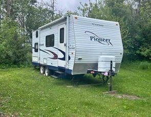 Fleetwood RV Pioneer 180CK