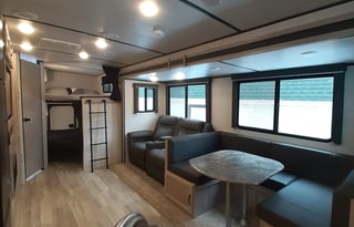 Stocked, Pet Friendly Coachmen 29' Delivery Only