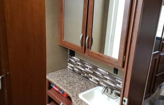 Clean, well maintained, suspension handles wind