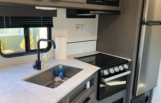 2021 Cruiser MPG - Private Bunk Room! King Bed!