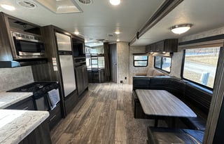 Spacious Highland Ridge Bunkhouse with Mega slide