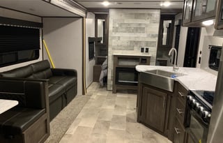 2021 Dutchmen RV Coleman Lantern Series 263BH