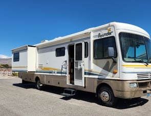 Fleetwood RV Bounder Classic 36R
