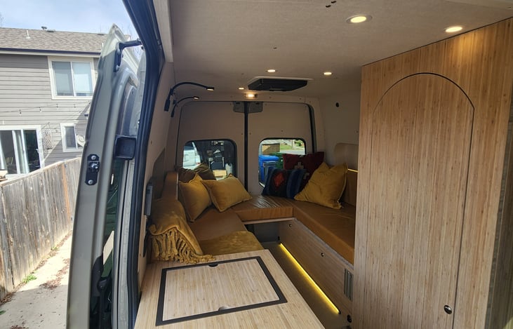 Sink is Hidden, just remove the cutting board