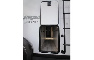 GLAMPING-2021, Queen Master w/Slide out Closet