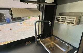 2023 Winnebago Revel 44E 4X4