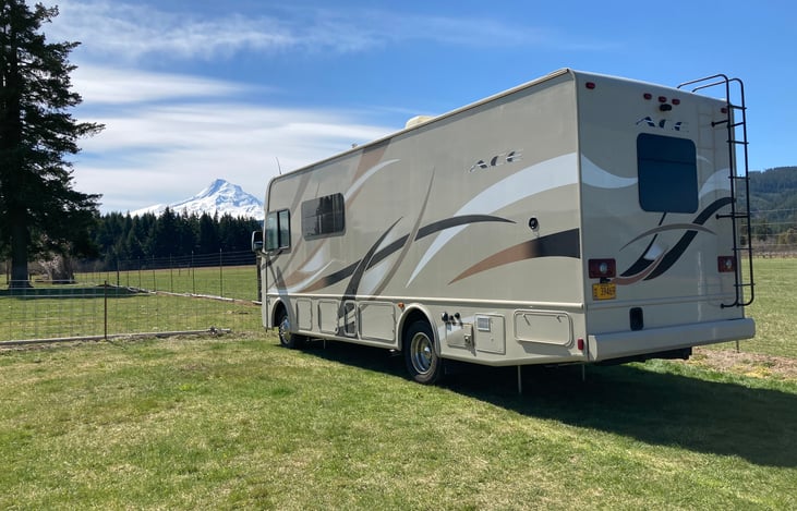Hood River Blueberry Farm free dry camping. Harvest Host site.