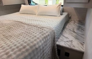 Family Adventure Camper – Apex 300BHS Bunkhouse RV