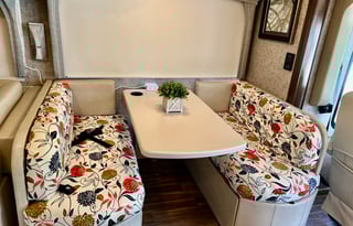 Luxury 2018 Thor Miramar RV Adventure