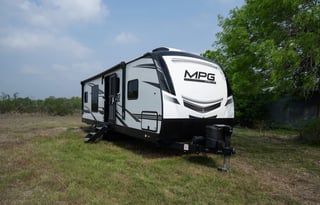 2023 Cruiser RV MPG 2700TH Toy Hauler pet friendly