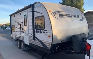 Cozy Bunkhouse w/ Solar & Free Generator