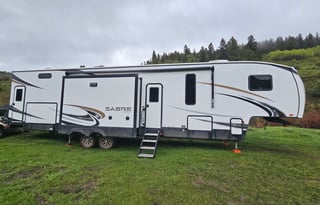 Z&S home on wheels with kids bunk room