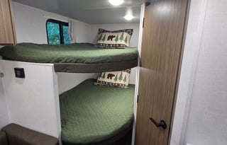 Easy-to-Tow Family-Friendly Camper!