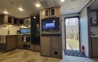 King bed☆Reclining sofa☆Large bathroom