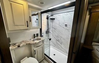 Willow- 2024 Alliance Paradigm 395DS