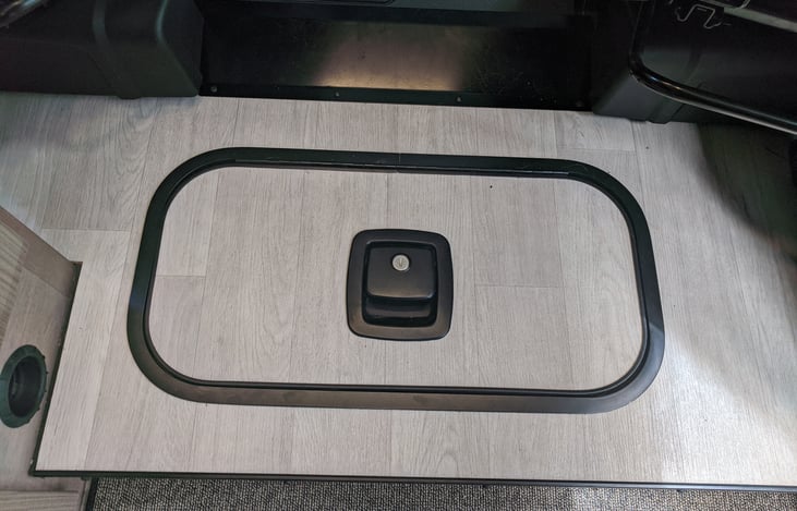 The safety box can be locked and unlocked with a separate key.