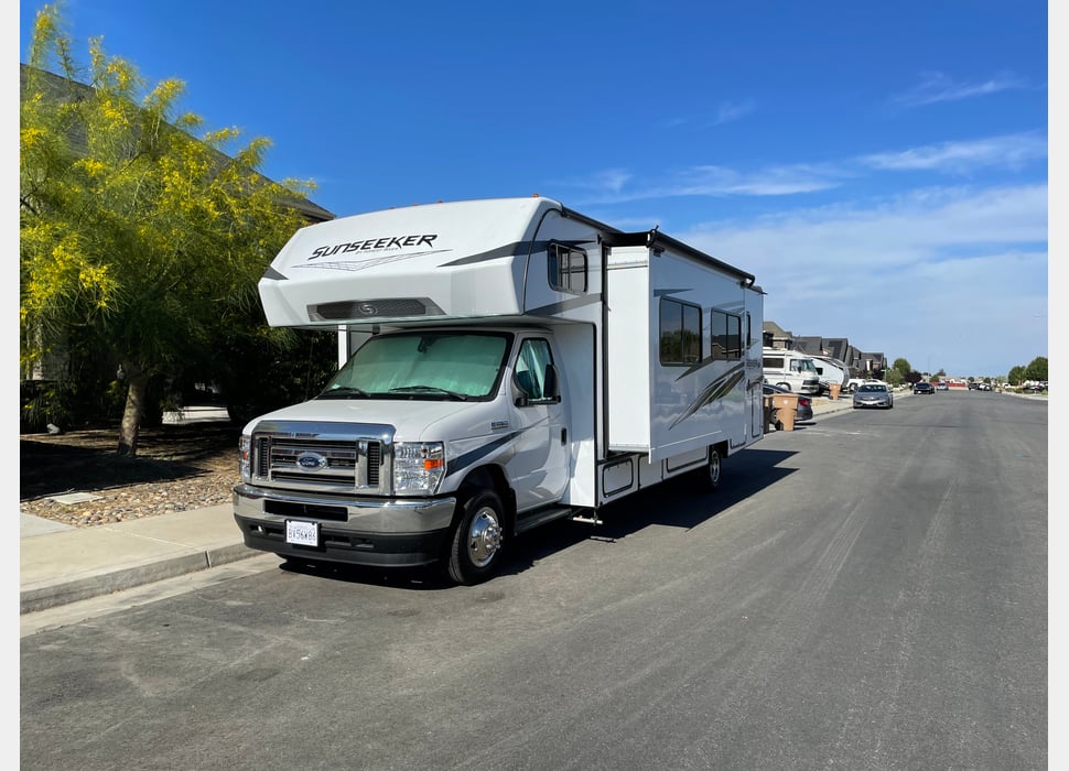 Class C Motor Home rentals in Las Vegas