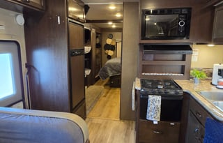 Roam Free RV Rental- Family Friendly RV Rental
