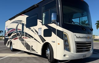 MEET THOR, OUR HIGH CLASS RV FOR 8