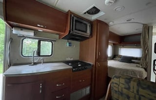 2009 Fleetwood Enterprises Inc. Icon 24d