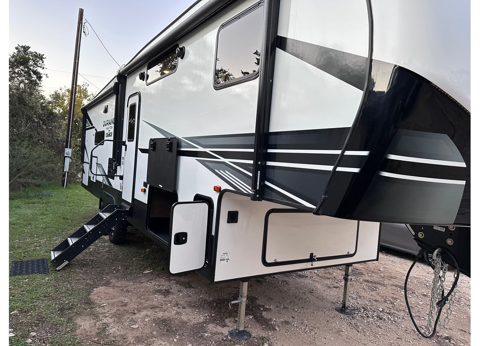 Fifth Wheel rentals in Austin