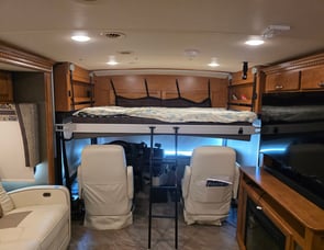 Winnebago Forza 34T