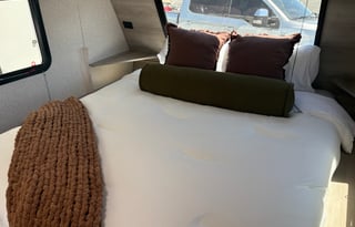 Lil Cozy Ready to Book Great for First Time RV'ers