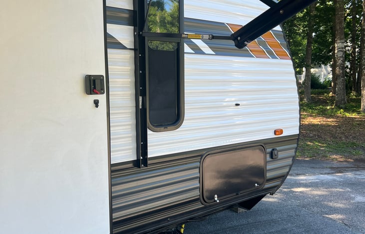Storage equipped with Beach Chairs, Umbrellas, Wagon, and Cleaning Supplies!