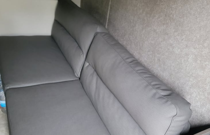 Couch that lays down to a Bed