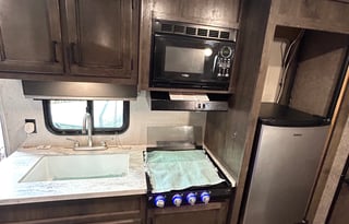 2021 Starcraft autumn ridge 180bhs