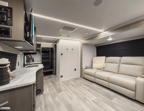 Grand Design Transcend Xplor 200MK