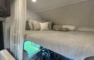 Good Chi RV - Your Ultimate Adventure on Wheels!