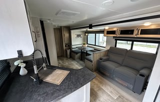 2 BEDROOMS!! 2 Queen Beds!! 2024 Palomino Puma