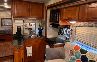 Family & Pet friendly Bunkhouse Motorhome