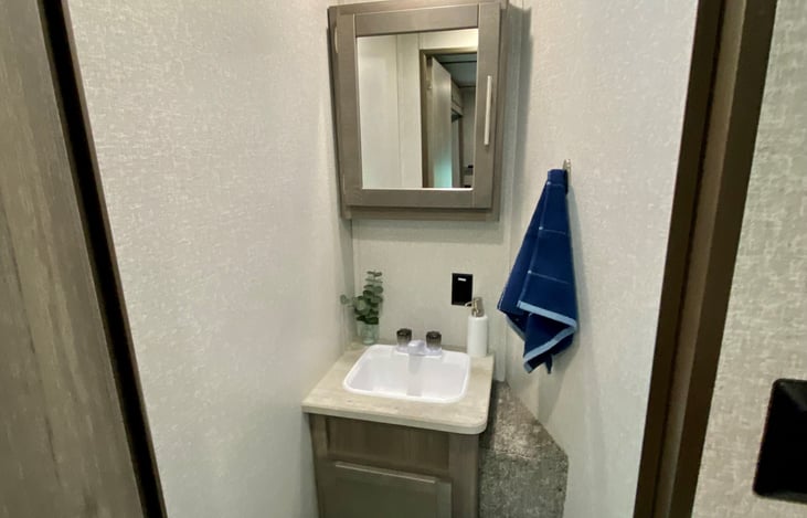 2nd Bathroom