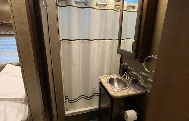 foot flush toilet and sink