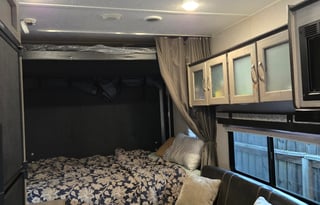 2020 Puma Toy Hauler with Outdoor Kitchen