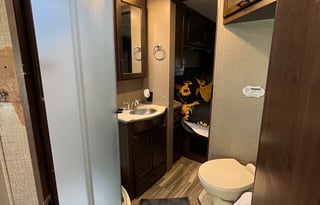 Ideal Family Getaway-Bunks (6 beds) solar, pets ok