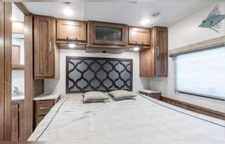 Bunkhouse "Slack Tide" 2021 Coachmen Pursuit 31BH