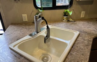 2016 Dutchmen RV Coleman Lantern Series 262BH