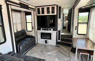 2022 Heartland Cyclone 4006-Toy Hauler, 13' Garage