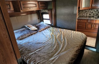 2018 Holiday Rambler Navigator XE 36U