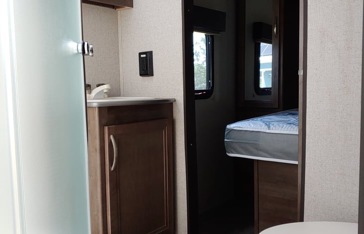 Shower / Toilet off the main bedroom.