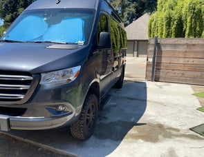 Thor Motor Coach Sanctuary 19L