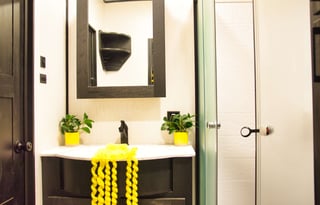 Generator / Sleeps 6  Plus / Deck