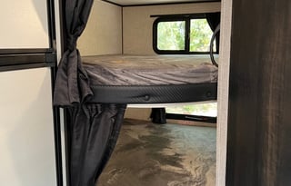 Family and Pet friendly!!  Sleeps up to 8!