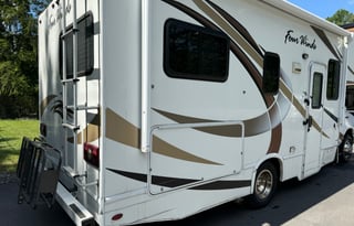 Easy To Drive- Newer 2018 Thor Motor Coach