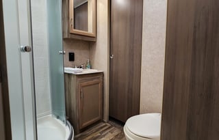 Poconos Romance: Luxury RV Delivered